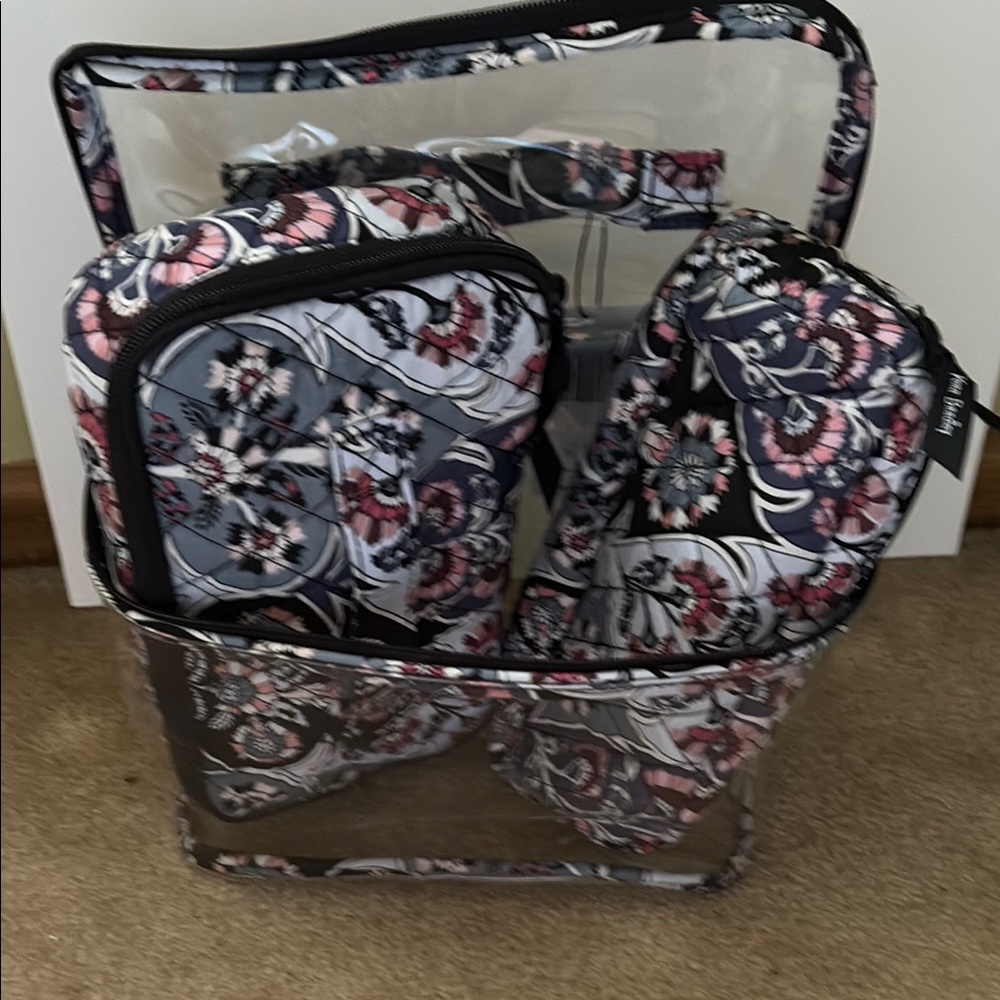 Vera Wang Floral Travel Accessory Set - Black, Pink, White